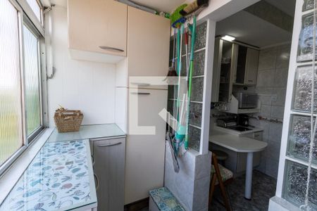 Apartamento à venda com 64m², 2 quartos e 1 vagaÁrea de Serviço
