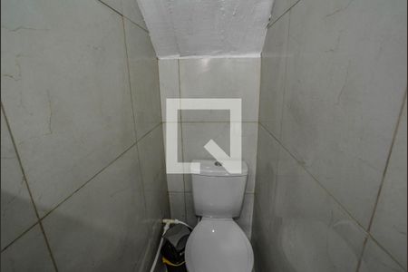 Casa à venda com 280m², 2 quartos e 10 vagas Casa à venda com 280m², 2 quartos e 10 vagasBanheiro Garagem