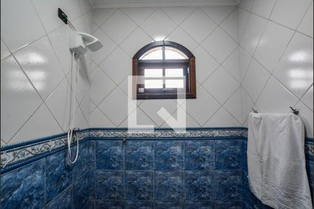 Casa à venda com 280m², 2 quartos e 10 vagas Casa à venda com 280m², 2 quartos e 10 vagasBanheiro Corredor