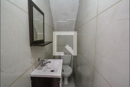 Casa à venda com 280m², 2 quartos e 10 vagas Casa à venda com 280m², 2 quartos e 10 vagasBanheiro Garagem