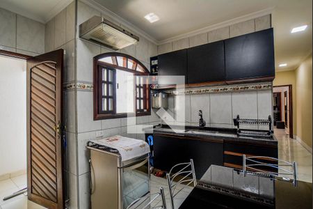 Casa à venda com 280m², 2 quartos e 10 vagas Casa à venda com 280m², 2 quartos e 10 vagasCozinha