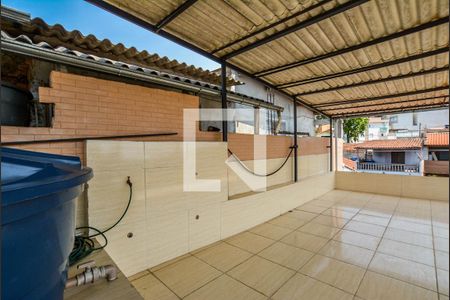 Casa à venda com 280m², 2 quartos e 10 vagas Casa à venda com 280m², 2 quartos e 10 vagasCobertura