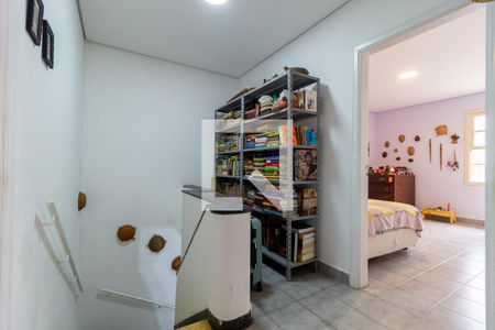 Casa à venda com 192m², 4 quartos e 2 vagasEscada