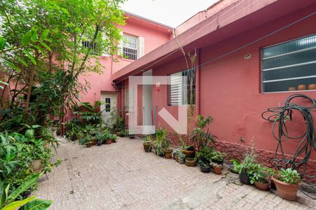 Casa à venda com 192m², 4 quartos e 2 vagasQuintal/Jardim