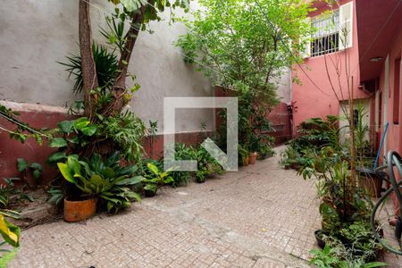 Casa à venda com 192m², 4 quartos e 2 vagasQuintal/Jardim