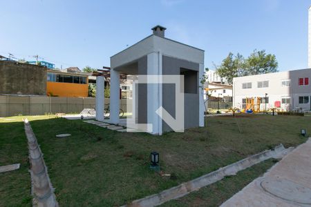 Apartamento para alugar com 42m², 2 quartos e sem vagaÁrea comum - Churrasqueira