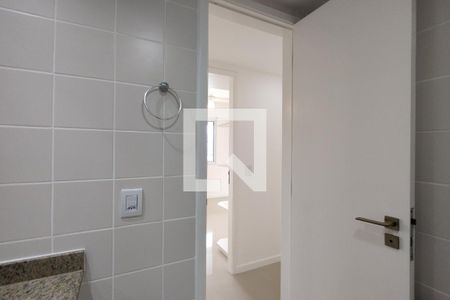 Apartamento à venda com 72m², 2 quartos e 1 vagaBanheiro Social