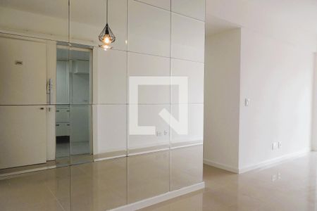 Sala de apartamento à venda com 2 quartos, 72m² em Taquara, Rio de Janeiro