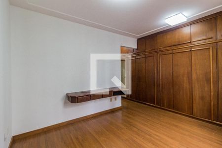 Apartamento para alugar com 180m², 3 quartos e 1 vagaSuíte 1