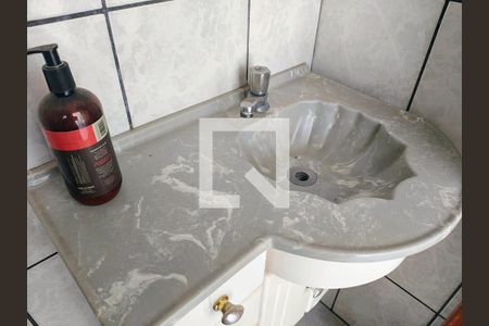 Casa à venda com 250m², 3 quartos e 3 vagas Casa à venda com 250m², 3 quartos e 3 vagasBanheiro 2