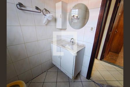 Casa à venda com 250m², 3 quartos e 3 vagas Casa à venda com 250m², 3 quartos e 3 vagasBanheiro
