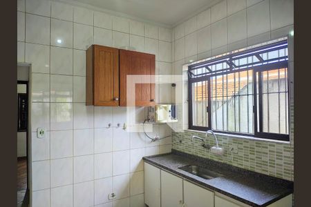 Casa à venda com 250m², 3 quartos e 3 vagas Casa à venda com 250m², 3 quartos e 3 vagasCozinha
