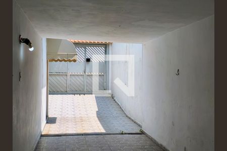 Casa à venda com 250m², 3 quartos e 3 vagas Casa à venda com 250m², 3 quartos e 3 vagasGaragem