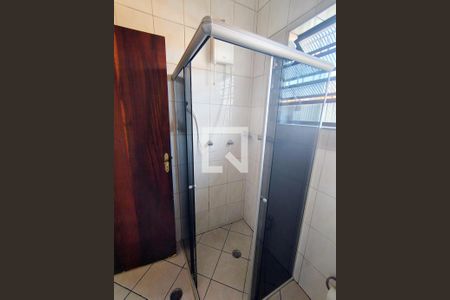 Casa à venda com 250m², 3 quartos e 3 vagas Casa à venda com 250m², 3 quartos e 3 vagasBanheiro