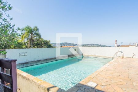 Casa à venda com 360m², 4 quartos e 6 vagasÁrea comum - Piscina