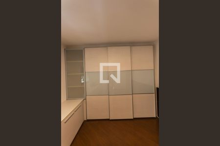 Apartamento à venda com 142m², 3 quartos e 2 vagasArmário
