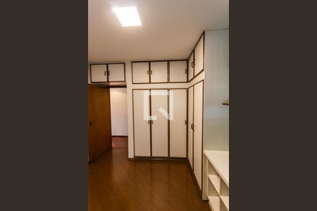 Apartamento à venda com 142m², 3 quartos e 2 vagasArmário