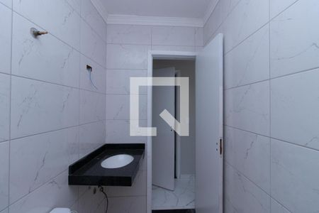 Casa à venda com 89m², 2 quartos e 2 vagasBanheiro da Suíte 2