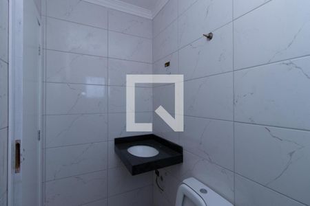 Casa à venda com 89m², 2 quartos e 2 vagasBanheiro da Suíte 1