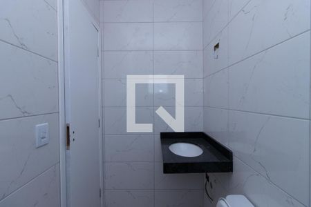 Casa à venda com 89m², 2 quartos e 2 vagasBanheiro da Suíte 1