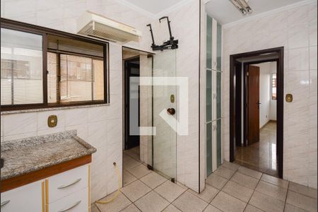 Apartamento à venda com 215m², 4 quartos e 4 vagas Apartamento à venda com 215m², 4 quartos e 4 vagasCozinha