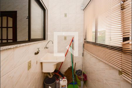 Apartamento à venda com 215m², 4 quartos e 4 vagas Apartamento à venda com 215m², 4 quartos e 4 vagasÁrea de Serviço