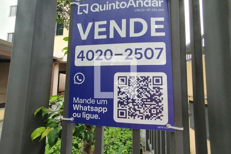 Apartamento à venda com 215m², 4 quartos e 4 vagas Apartamento à venda com 215m², 4 quartos e 4 vagasplaquinha