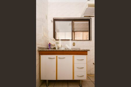 Apartamento à venda com 215m², 4 quartos e 4 vagas Apartamento à venda com 215m², 4 quartos e 4 vagasCozinha - Armários