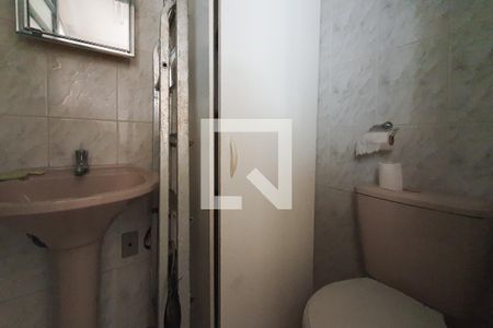Apartamento à venda com 215m², 4 quartos e 4 vagas Apartamento à venda com 215m², 4 quartos e 4 vagas Banheiro de Serviço