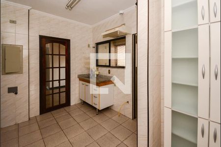 Apartamento à venda com 215m², 4 quartos e 4 vagas Apartamento à venda com 215m², 4 quartos e 4 vagasCozinha