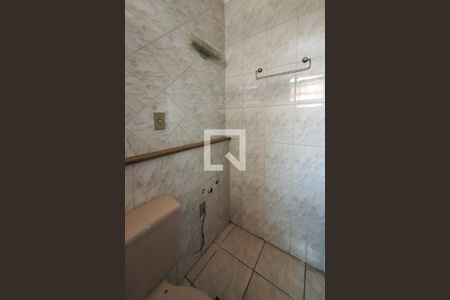 Apartamento à venda com 215m², 4 quartos e 4 vagas Apartamento à venda com 215m², 4 quartos e 4 vagasBanheiro da Suíte 3