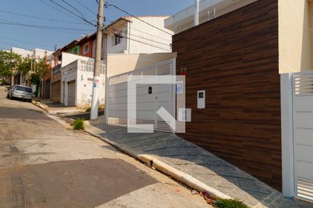 Casa para alugar com 83m², 2 quartos e 2 vagasFachada