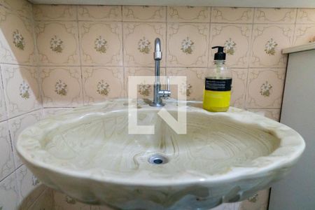 Casa à venda com 250m², 3 quartos e 3 vagasBanheiro Social Detalhe