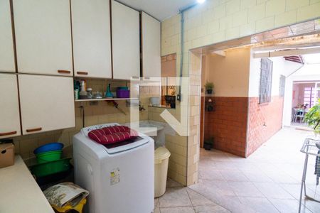 Casa à venda com 250m², 3 quartos e 3 vagasÁrea de Serviço