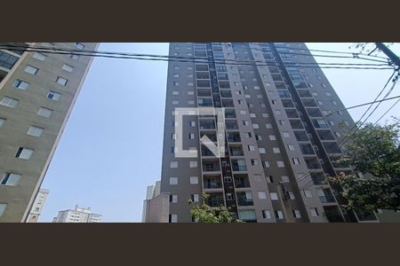 Apartamento para alugar com 46m², 2 quartos e 1 vaga Apartamento para alugar com 46m², 2 quartos e 1 vagaFachada