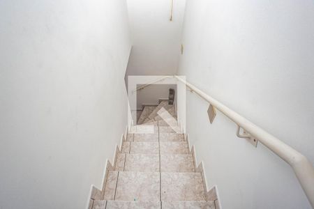 Casa à venda com 160m², 3 quartos e 3 vagasEscada da Edícula