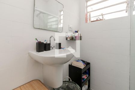 Apartamento à venda com 52m², 2 quartos e sem vaga Apartamento à venda com 52m², 2 quartos e sem vagaBanheiro