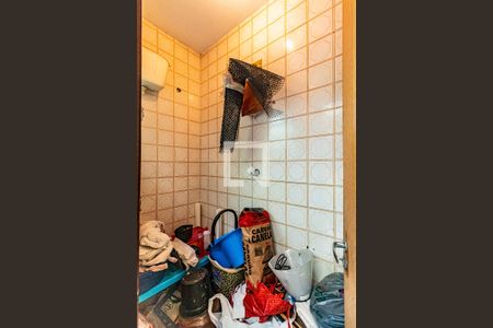 Casa à venda com 250m², 3 quartos e 3 vagas Casa à venda com 250m², 3 quartos e 3 vagasBanheiro de serviço