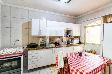 Casa à venda com 250m², 3 quartos e 3 vagas Casa à venda com 250m², 3 quartos e 3 vagasCozinha