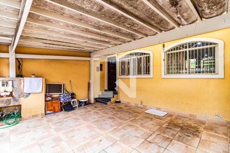 Casa à venda com 250m², 3 quartos e 3 vagas Casa à venda com 250m², 3 quartos e 3 vagasGaragem