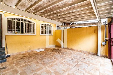 Casa à venda com 250m², 3 quartos e 3 vagas Casa à venda com 250m², 3 quartos e 3 vagasGaragem