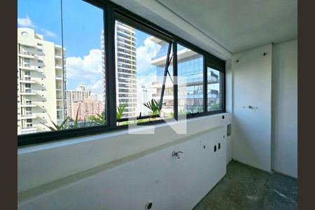 Apartamento à venda com 227m², 3 quartos e 3 vagasFoto 01