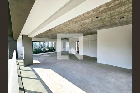 Apartamento à venda com 227m², 3 quartos e 3 vagasFoto 01