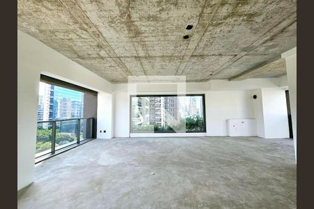 Apartamento à venda com 227m², 3 quartos e 3 vagasFoto 01