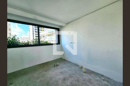 Apartamento à venda com 227m², 3 quartos e 3 vagasFoto 01