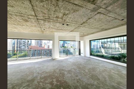 Apartamento à venda com 227m², 3 quartos e 3 vagasFoto 01