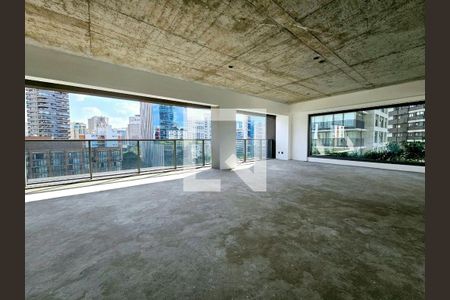 Apartamento à venda com 227m², 3 quartos e 3 vagasFoto 01