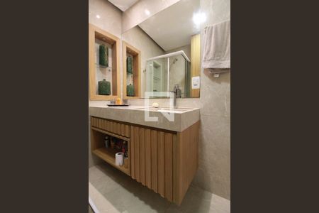 Apartamento para alugar com 60m², 2 quartos e 1 vaga Apartamento para alugar com 60m², 2 quartos e 1 vagaBanheiro social