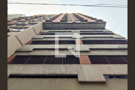 Apartamento para alugar com 60m², 2 quartos e 1 vaga Apartamento para alugar com 60m², 2 quartos e 1 vagaFachada