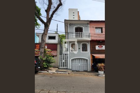 Casa para alugar com 120m², 4 quartos e 1 vagaFachada